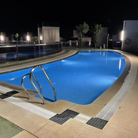 Appartamento Tecnocordoba Ii Aparcamiento Privado Gratuito Y Piscina Cordova